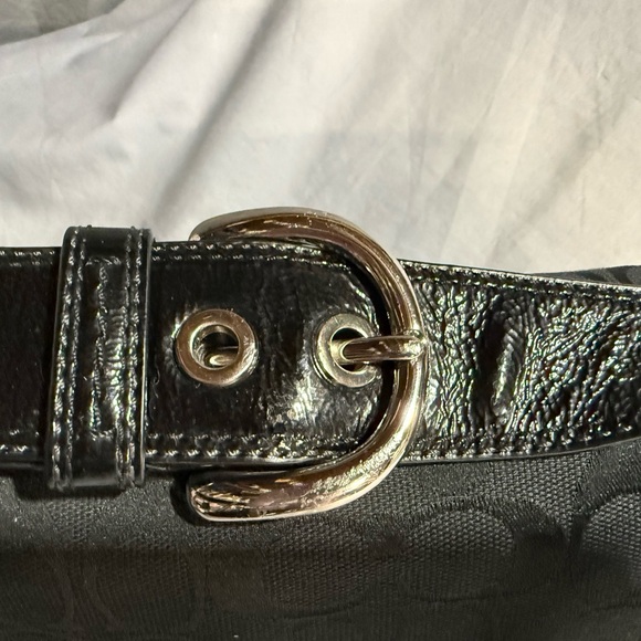 Coach Black Signature Shoulder Bag - Picture 3 of 8